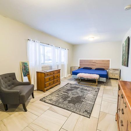 Large 6Br, 6 Bath In The City Of Niagara Falls Extérieur photo