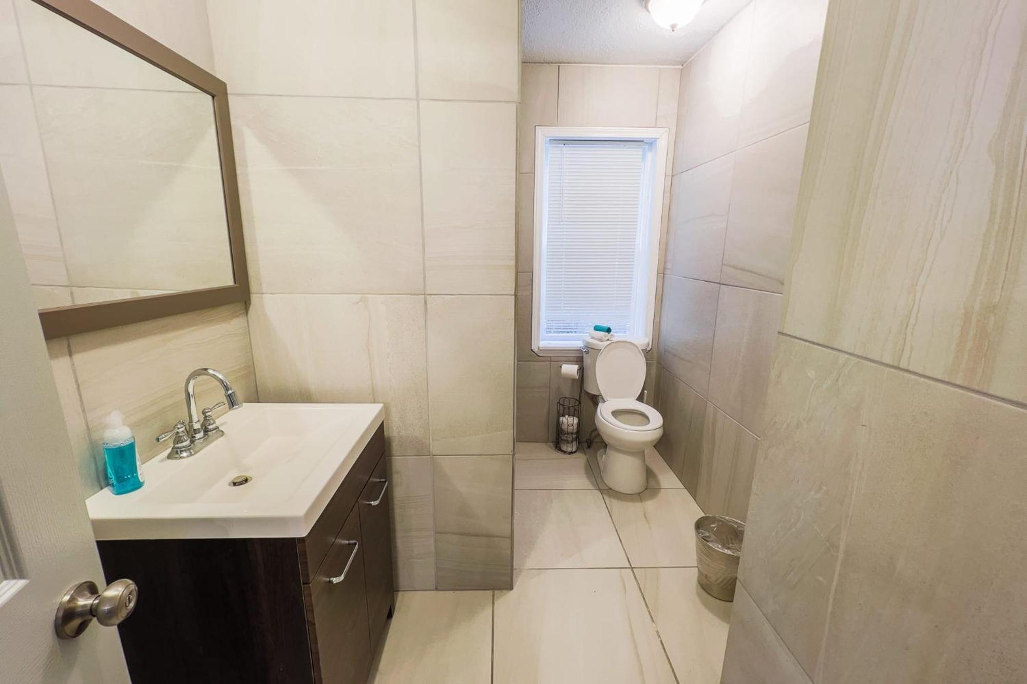Large 6Br, 6 Bath In The City Of Niagara Falls Extérieur photo