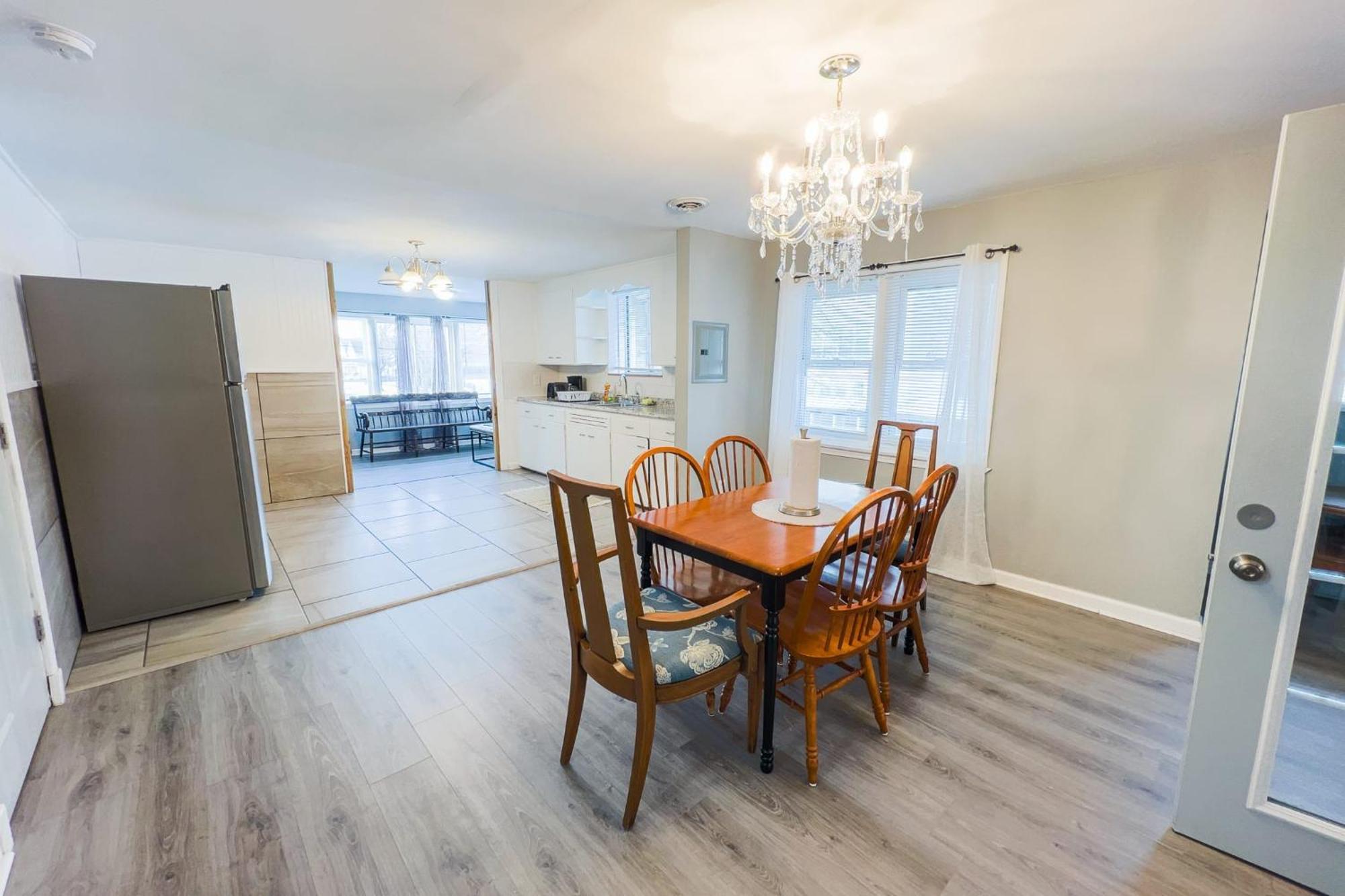 Large 6Br, 6 Bath In The City Of Niagara Falls Extérieur photo
