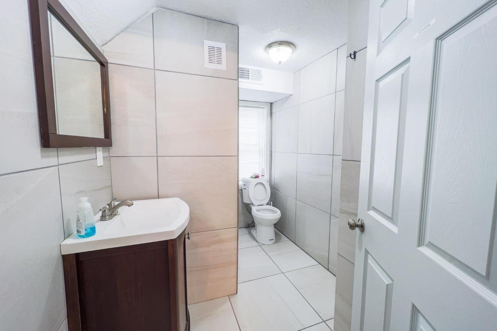 Large 6Br, 6 Bath In The City Of Niagara Falls Extérieur photo