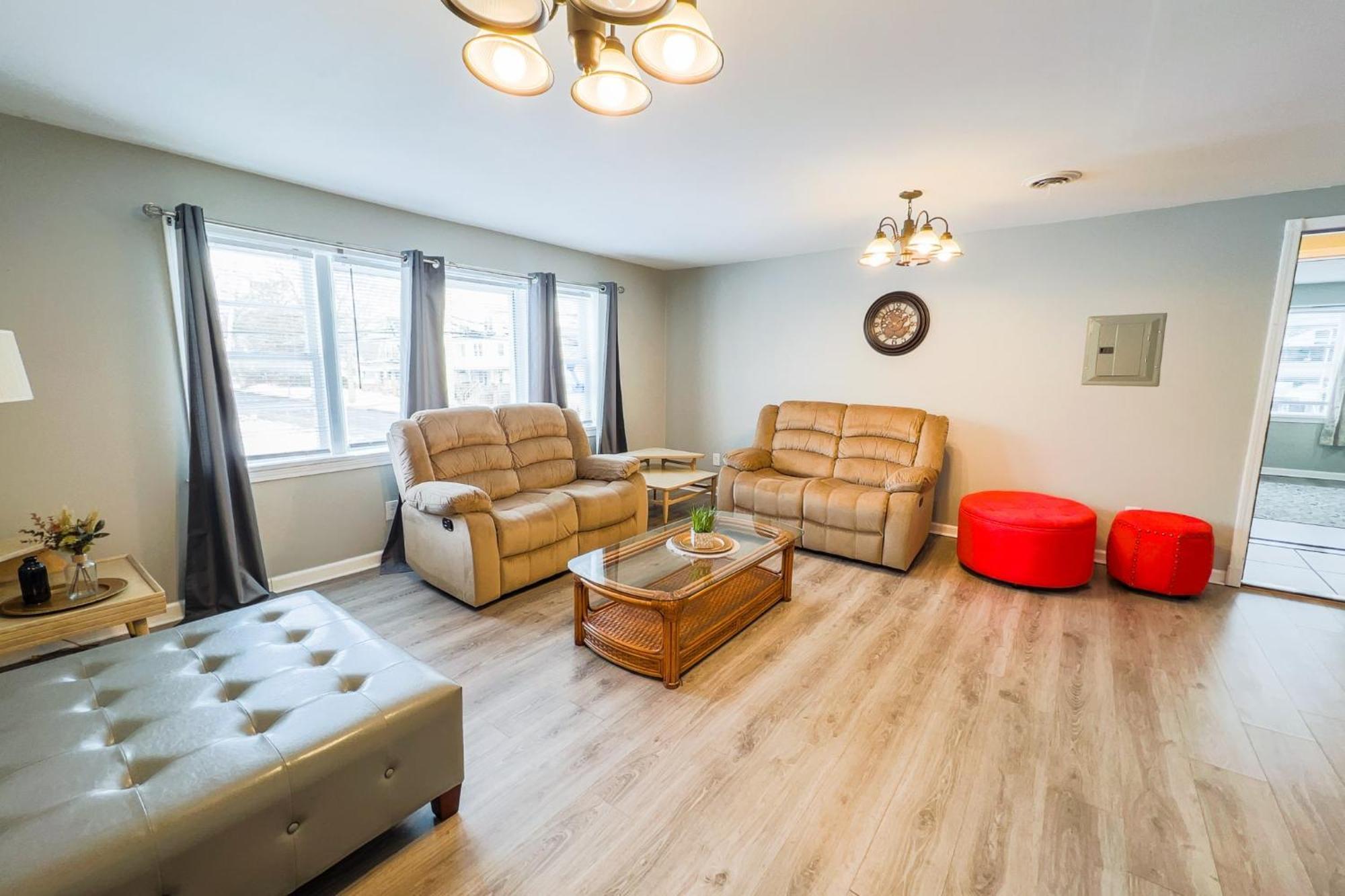 Large 6Br, 6 Bath In The City Of Niagara Falls Extérieur photo