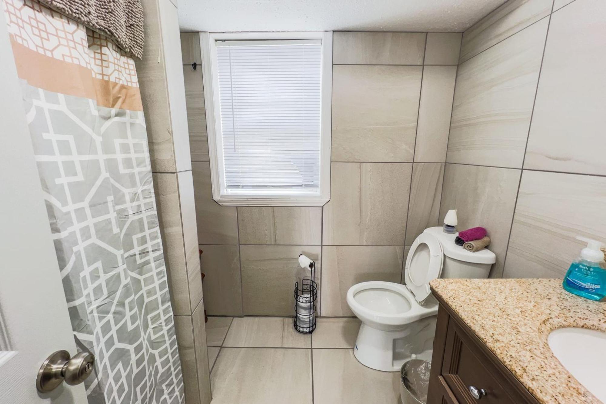Large 6Br, 6 Bath In The City Of Niagara Falls Extérieur photo