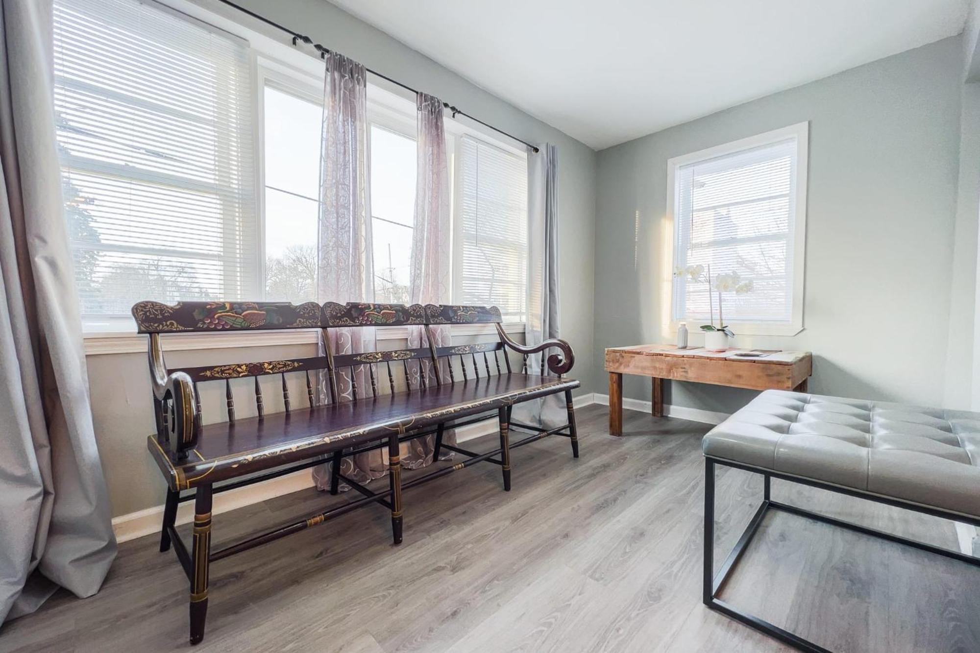 Large 6Br, 6 Bath In The City Of Niagara Falls Extérieur photo