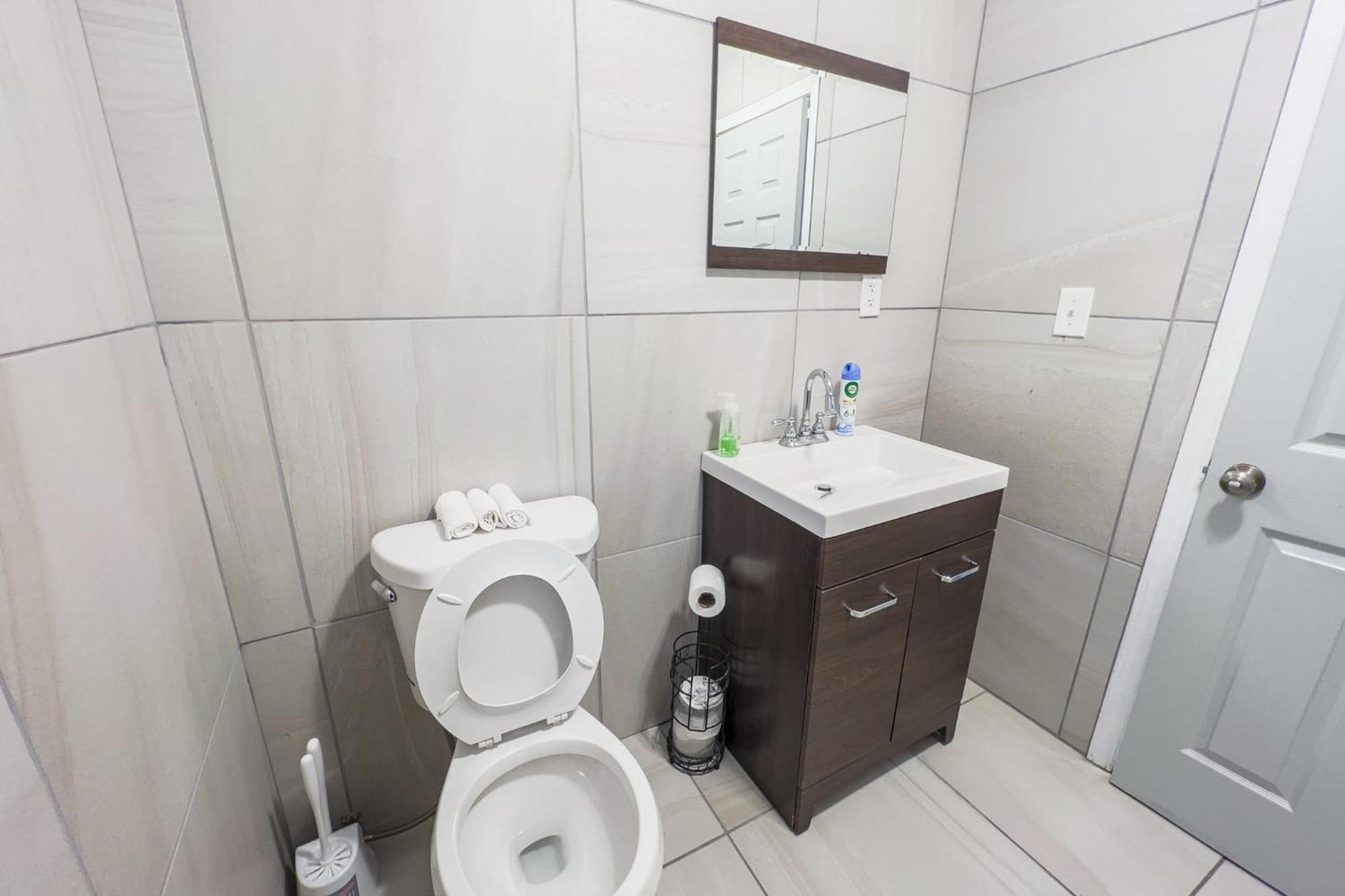 Large 6Br, 6 Bath In The City Of Niagara Falls Extérieur photo
